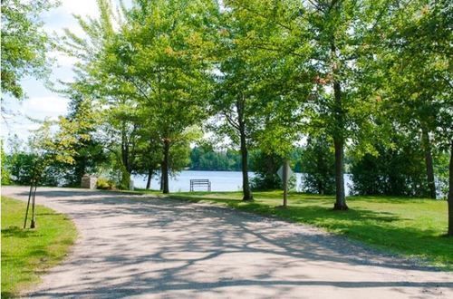Woodland Estate Resort Campbellford Exterior photo